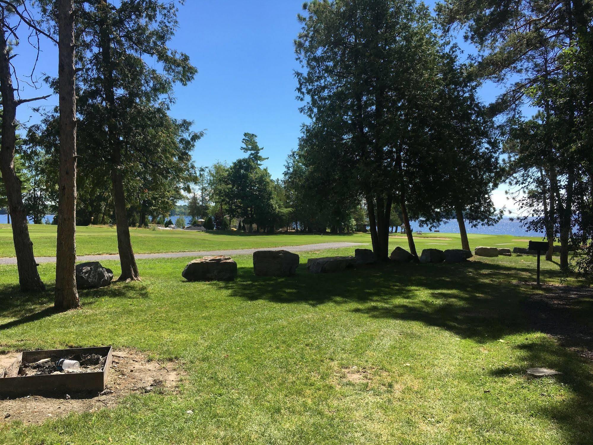 Bluff Point Golf Resort Plattsburgh Esterno foto